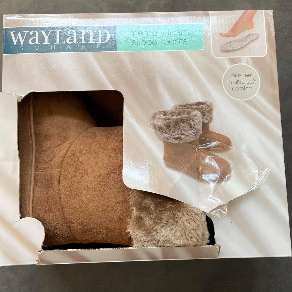 NIB- Women's Memory Foam Slipper Boots